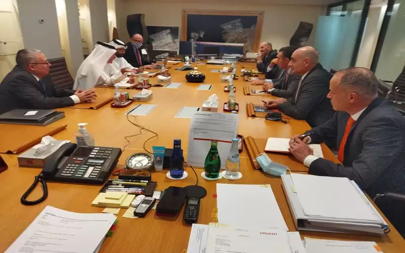 وزير السياحة والرئيس التنفيذي للقطرية للطيران