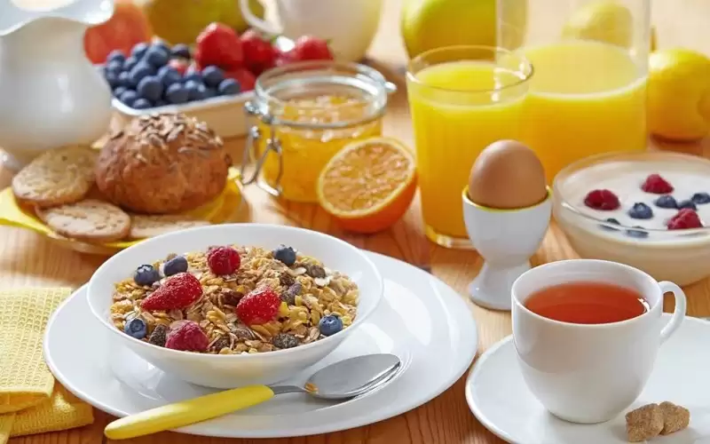 تعرفوا على الوقت المناسب لتناول وجبة