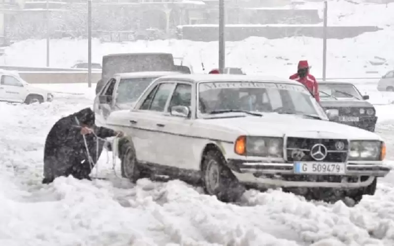 لبنان .. تحذير من عاصفة قوية