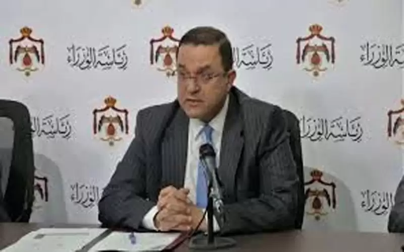 العسعس يعتذر عن تعديل علاوات العاملين