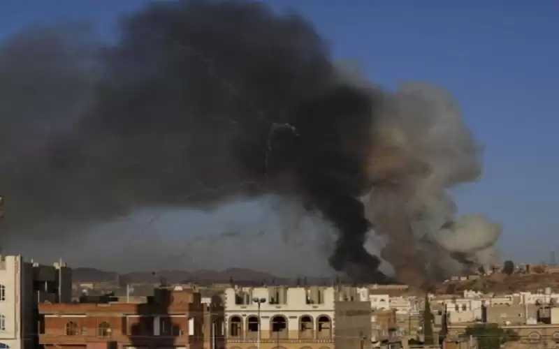 التحالف العربي يقصف أهداف عسكرية في