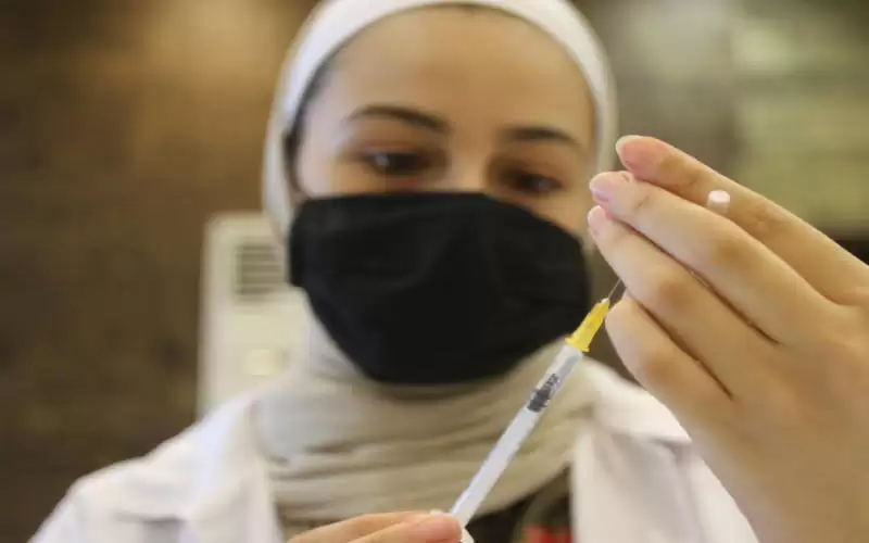 الصحة تعلن توقف التطعيم ببعض المراكز