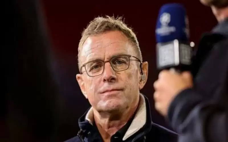 مكافأة ضخمة .. مانشستر يونايتد يمنح