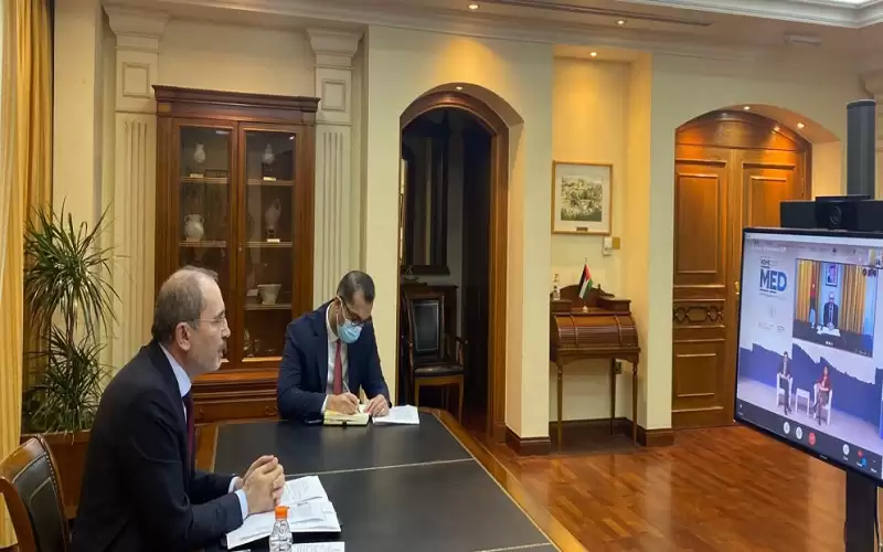 وزير الخارجية يشارك في جلسة حوارية