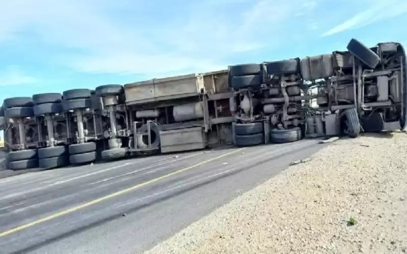 اغلاق بمنطقة ضبعة اثر حادث تدهور