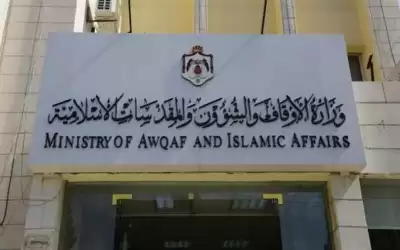 الاوقاف تحقق بإلقاء خطيب مسجد خطبة