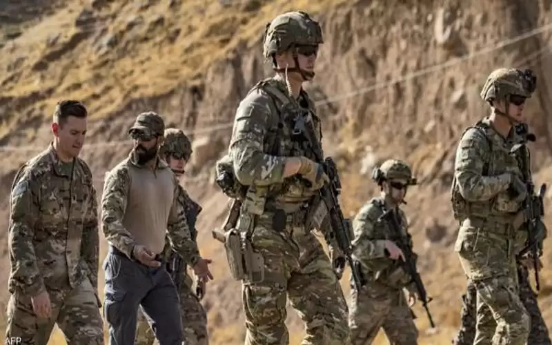 سماع دوي انفجارات داخل قاعدة أميركية