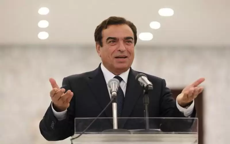 لبنان ينفي تعويض قرداحي بـ 5