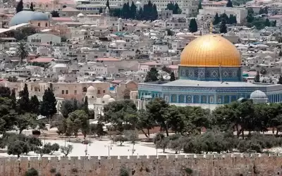 عشرات المستوطنين يقتحمون الاقصى ومخطط استيطاني