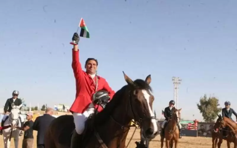 الفارس الأردني بشارات بطل شوط قفز