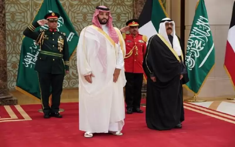 ولي عهد السعودية يصل إلى الكويت