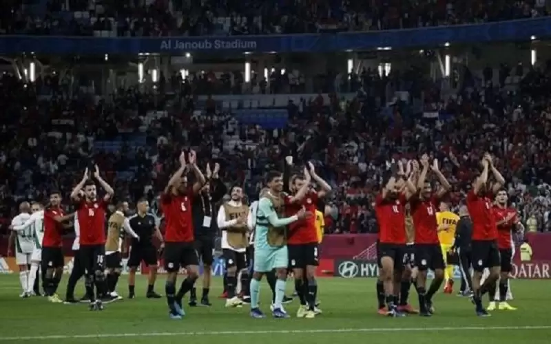 لاعب مانشستر يونايتد يتوقع الفائز من