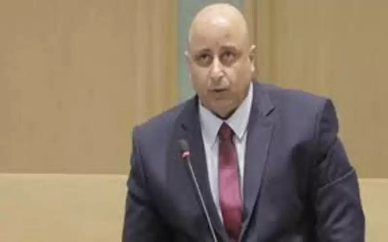 الصحة النيابية تطالب بوقف والغاء حفلات