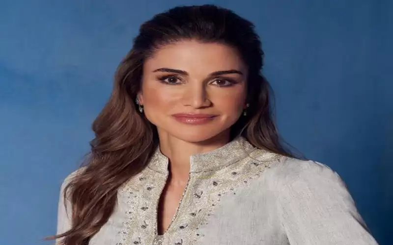الملكة تهنئ بعيد الميلاد المجيد