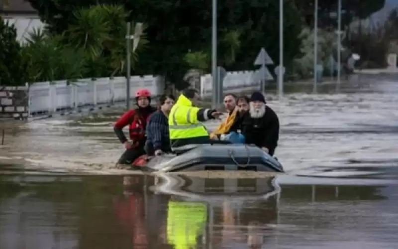 3 قتلى في فيضانات مدمرة بإسبانيا