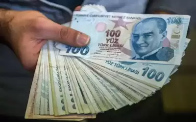 الليرة التركية تهوي إلى مستوى تاريخي
