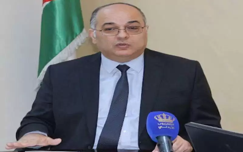 الحديد يطلب إحالته إلى التقاعد