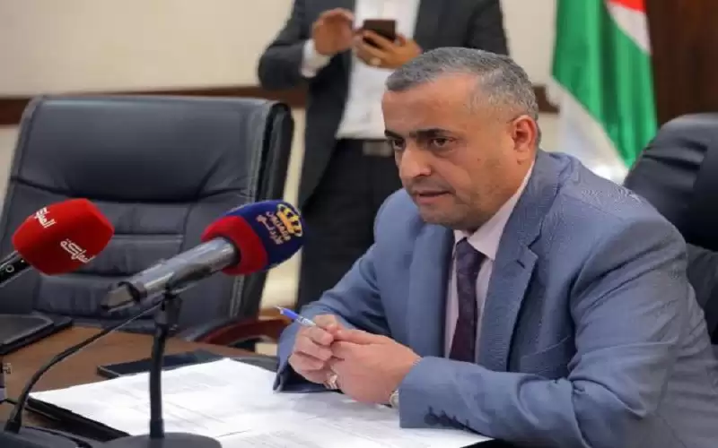 الصرايرة: مناقشة شرط اللقاح لطلبة التكميلية