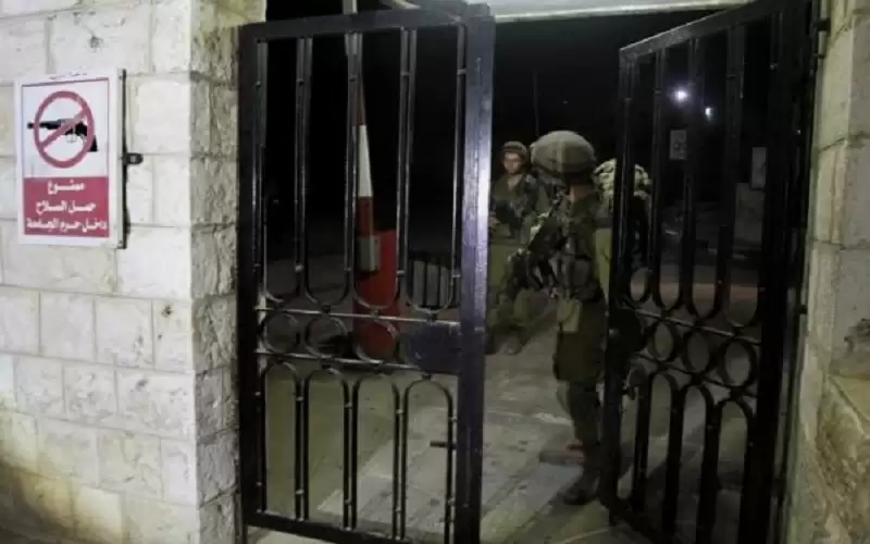 قوات الاحتلال تقتحم جامعة بيرزيت