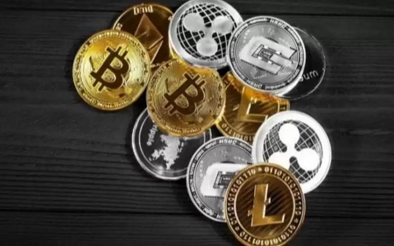 بيتكوين تهبط