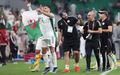 مدرب الجزائر لا يرى سيناريو إلا