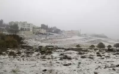بدء تراكم الثلوج في مرتفعات بالجنوب