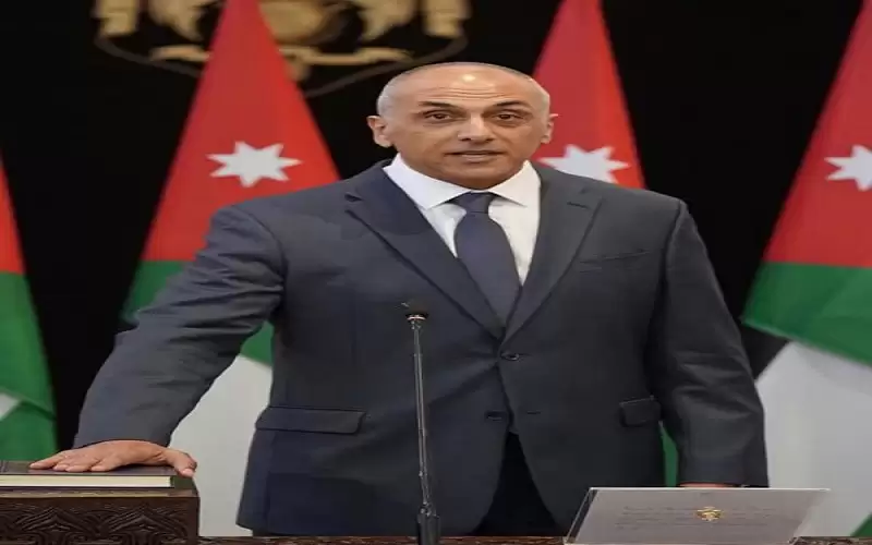 وزير البيئة في الحجر بعد اصابته