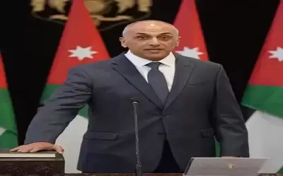 وزير البيئة في الحجر بعد اصابته
