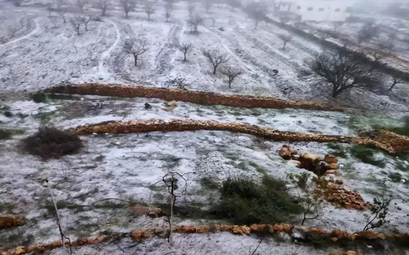 تساقط للثلوج على مناطق مرتفعة في