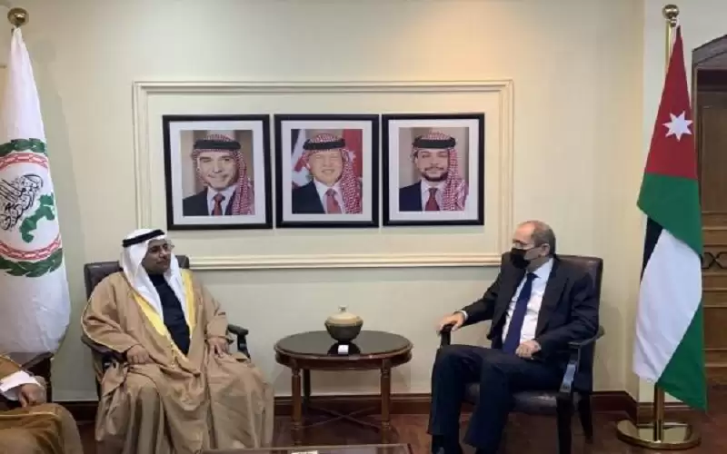 الصفدي يلتقي رئيس البرلمان العربي