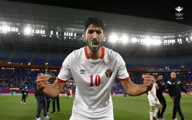 هل يحترف يزن النعيمات في الأهلي