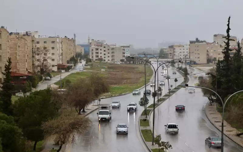 أجواء باردة في معظم المناطق وأمطار