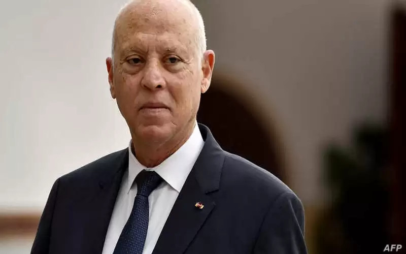 الرئيس التونسي يحذر من مخطط لاغتيال