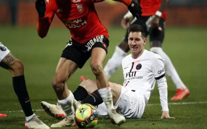 الصحف الفرنسية توجه انتقادات لميسي وراموس