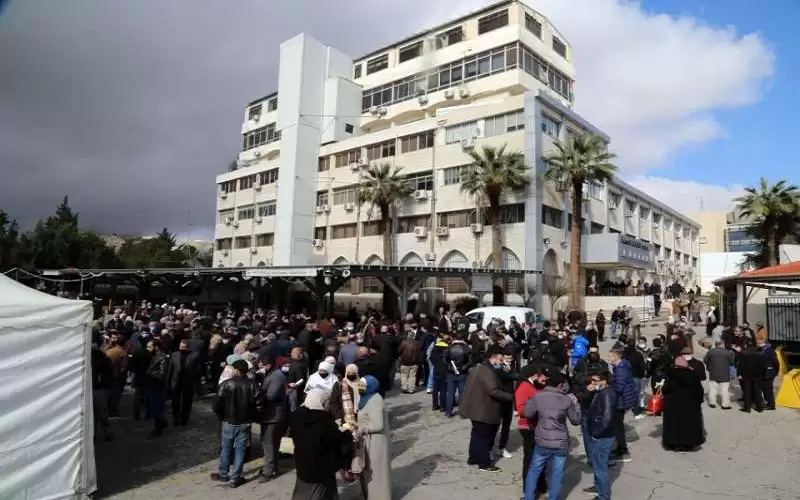 مهندسون يبدأون اعتصاما امام مجمع النقابات