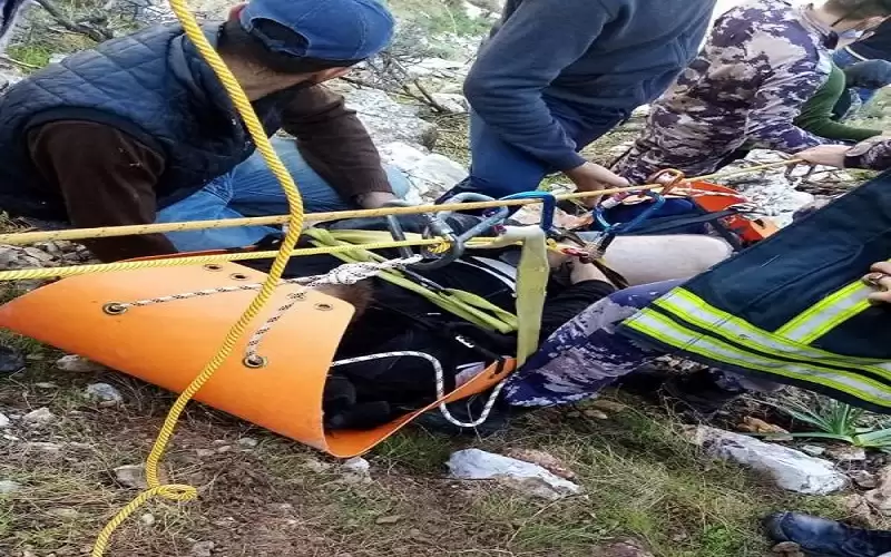 سيرا على الاقدام .. انقاذ مواطن