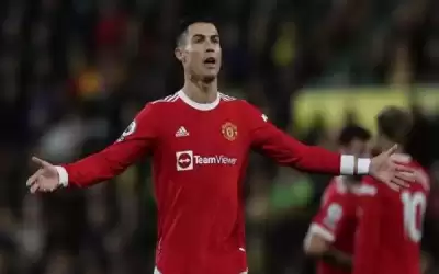 زميل رونالدو ساخرا منه بعد الخسارة: