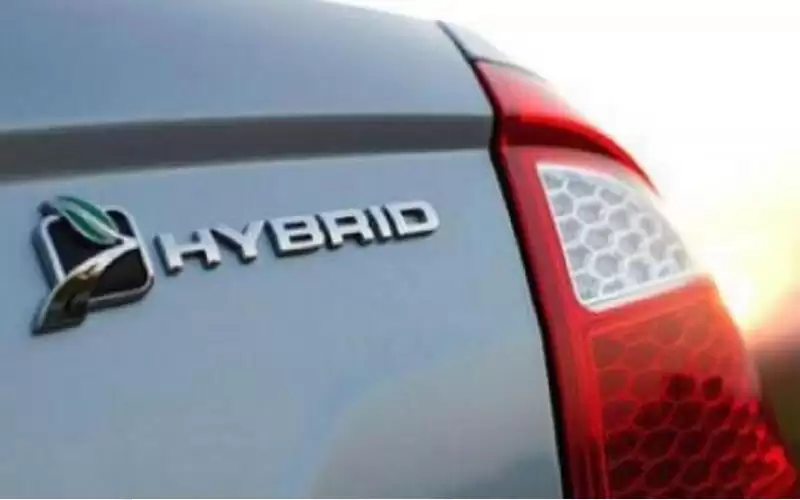 البستنجي: الحكومة مصرة على رفع ضريبة