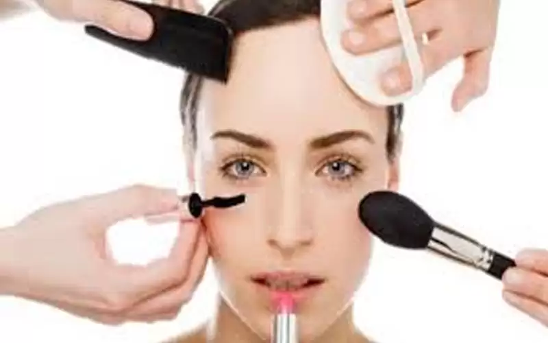 الحبس والغرامة لصاحبة مركز تجميل بالصويفية