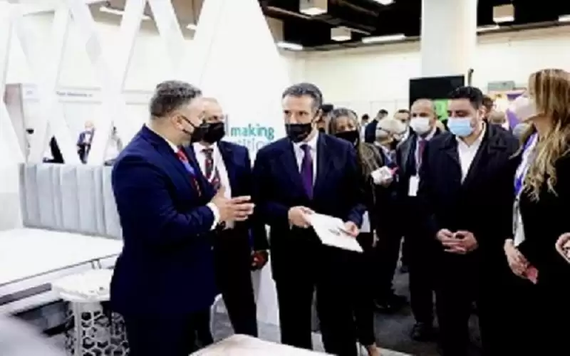 طلبة عمان الاهلية يشاركون في معرض