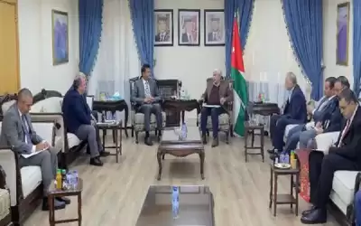 النائب المعايعة يبدي إعجابه بالتجربة الهندية