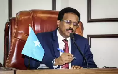 إيقاف رئيس الوزراء الصومالي عن عمله