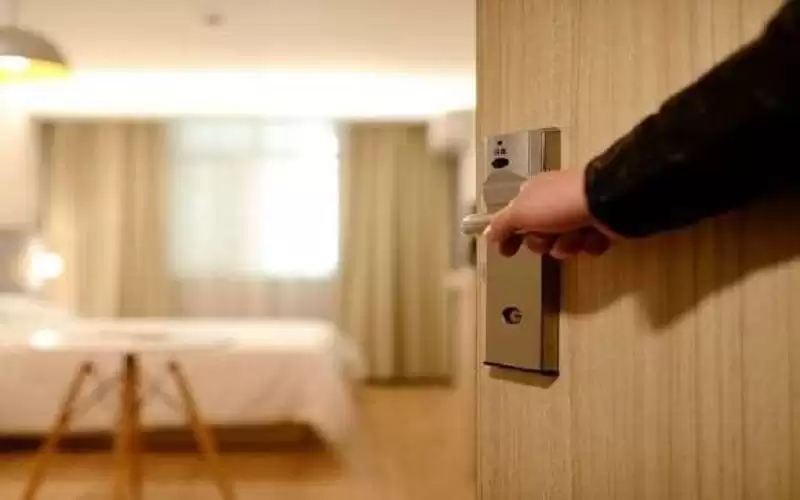 5500 ألف عامل بالفنادق فقدوا وظائفهم