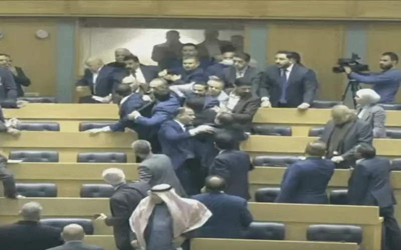 شكوى من حواري وفريج بحق الرياطي