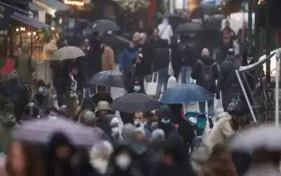 فرنسا ترصد أعلى حصيلة للإصابات الجديدة