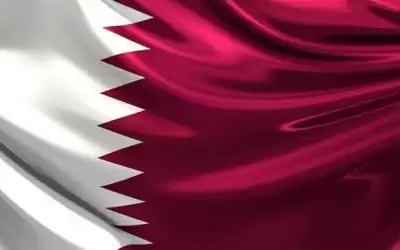 قطر تعيد فرض ارتداء الكمامة