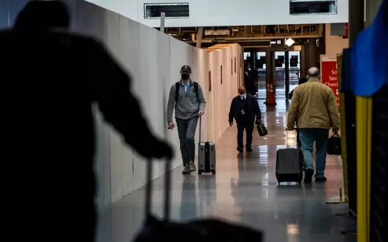 المتحور أوميكرون يفسد تعافي الاقتصاد الأميركي