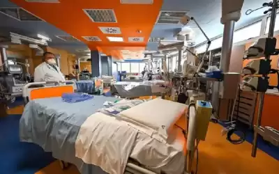 أوميكرون يدخل أطفال أمريكا إلى المستشفيات
