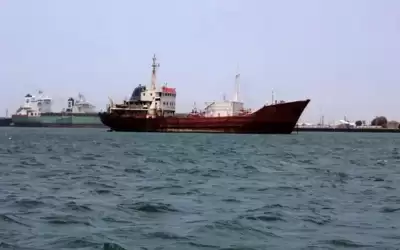 التحالف: الحوثيون يختطفون سفينة تحمل معدات
