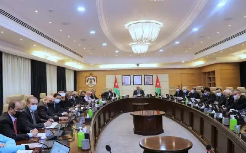 تسويات ضريبية لـ 15 شركة ومكلفا